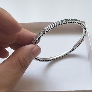 Pandora Radiant heart of pandora, air blue enamel